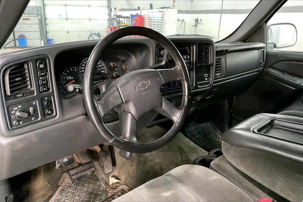 2004 CHEVROLET SILVERADO - Image 13