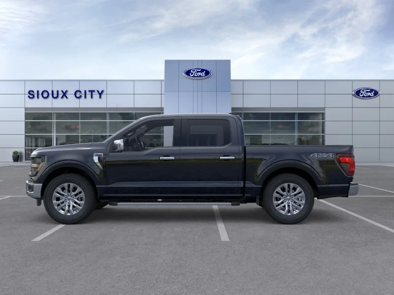 New 2026 Agate Black Metallic Ford XLT image 3