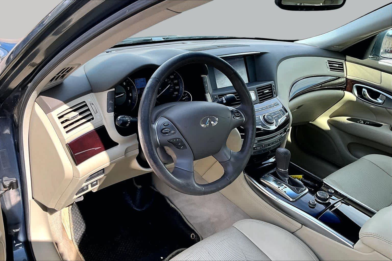 Used 2012 Harbor Blue INFINITI  image 18