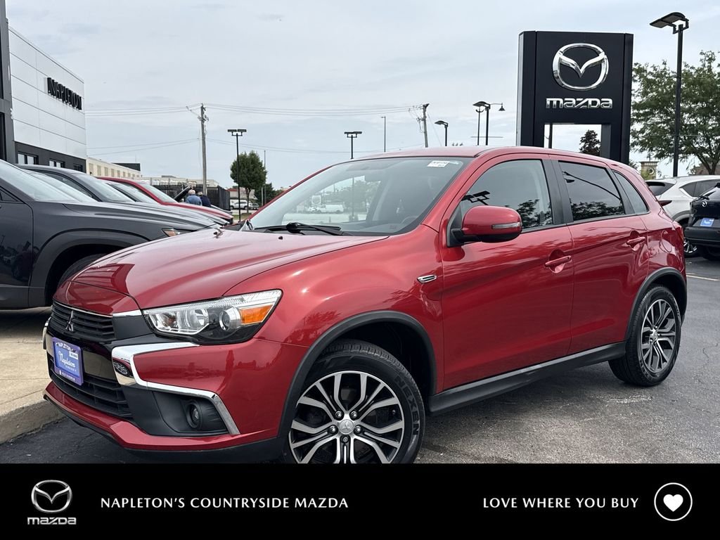 Used 2016  Mitsubishi ES image 1
