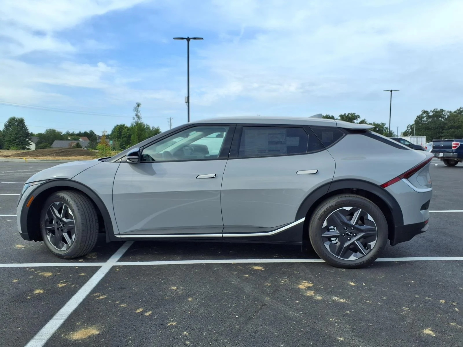 New 2026 Wolf Gray Kia LIGHT image 21