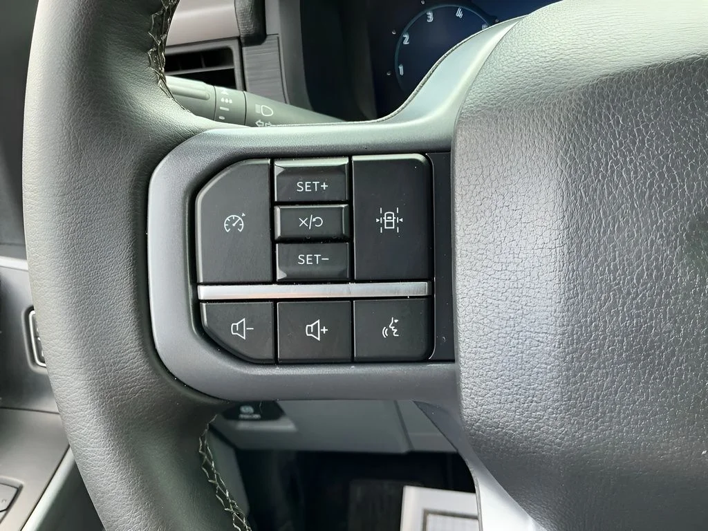 Used 2025 Gray Ford XLT image 22