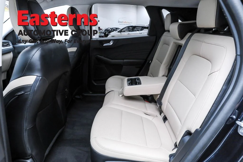 Used 2021 Blue Ford SEL image 21