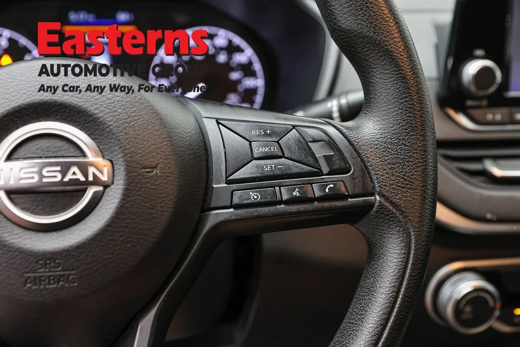 Used 2023 Silver Nissan 2.5 S image 15