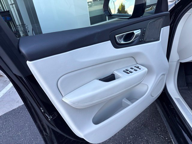 Used 2025 Black Volvo T8 Plus image 6