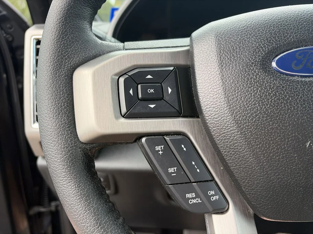 Used 2015 Black Ford Platinum image 20
