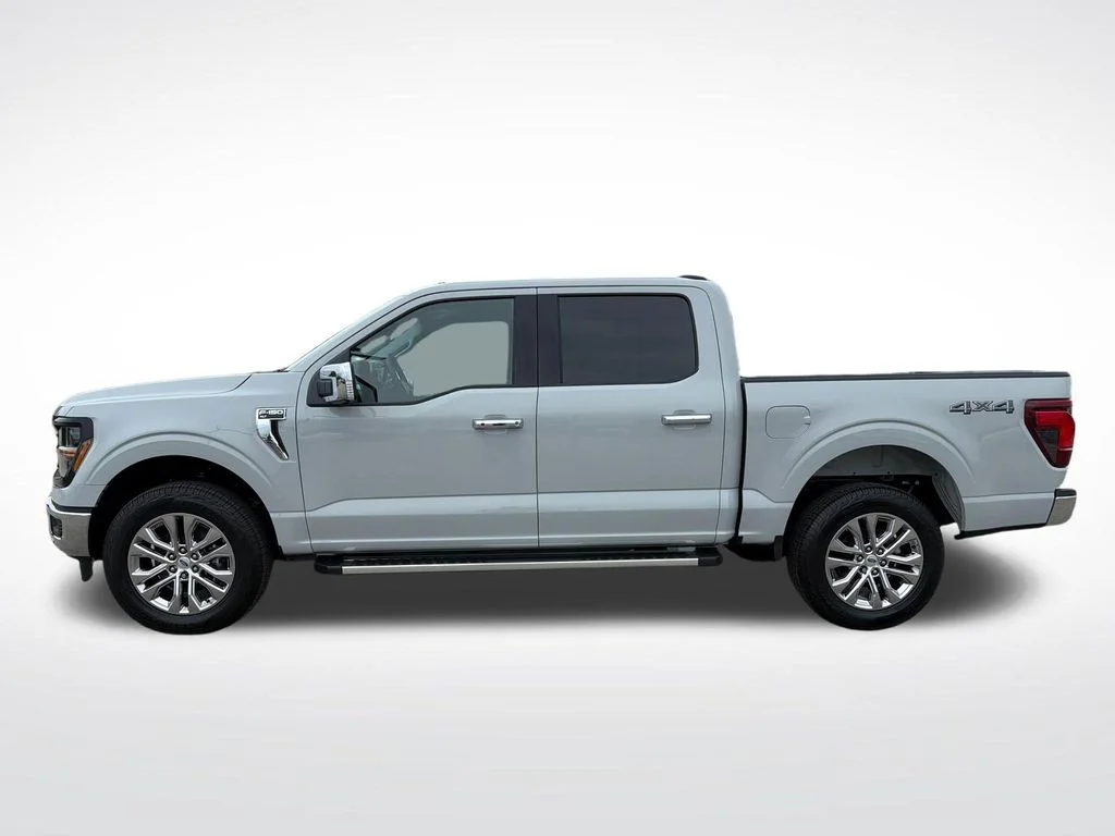New 2026 White Ford XLT image 4