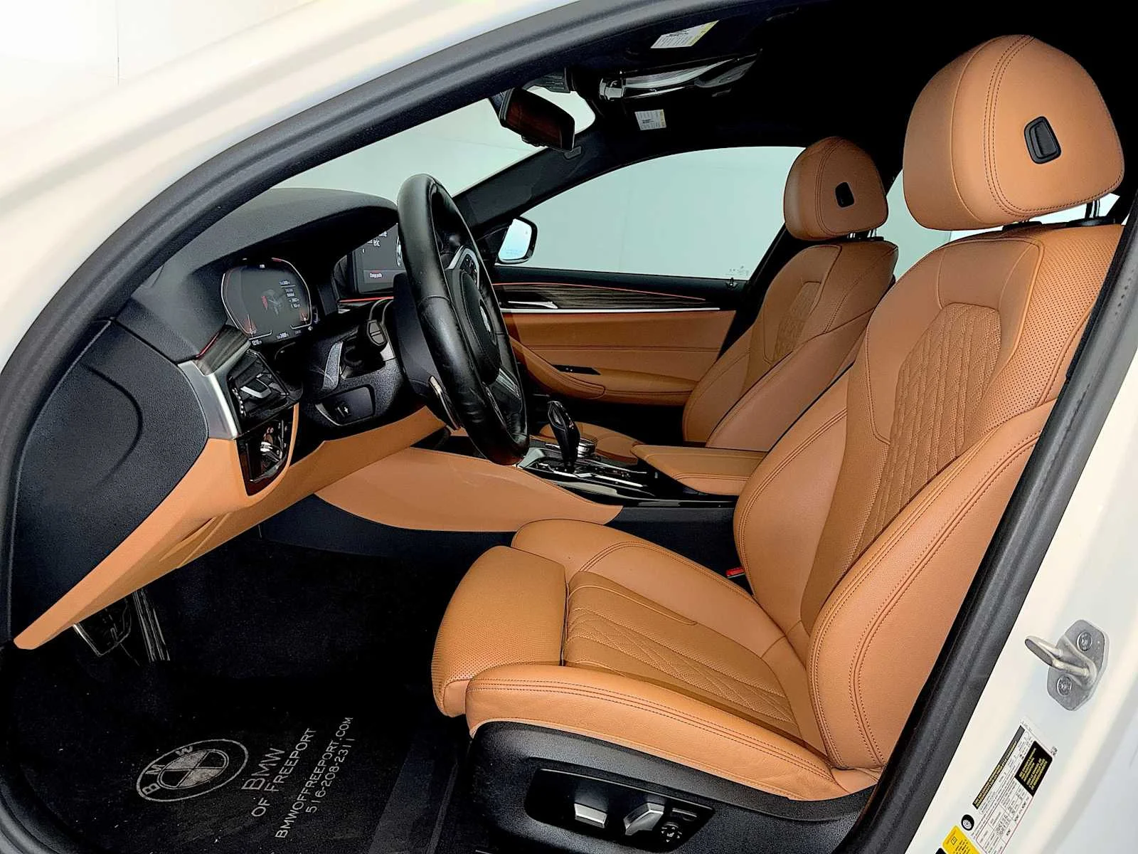 2023 BMW 5 Series 530i - Photo 9
