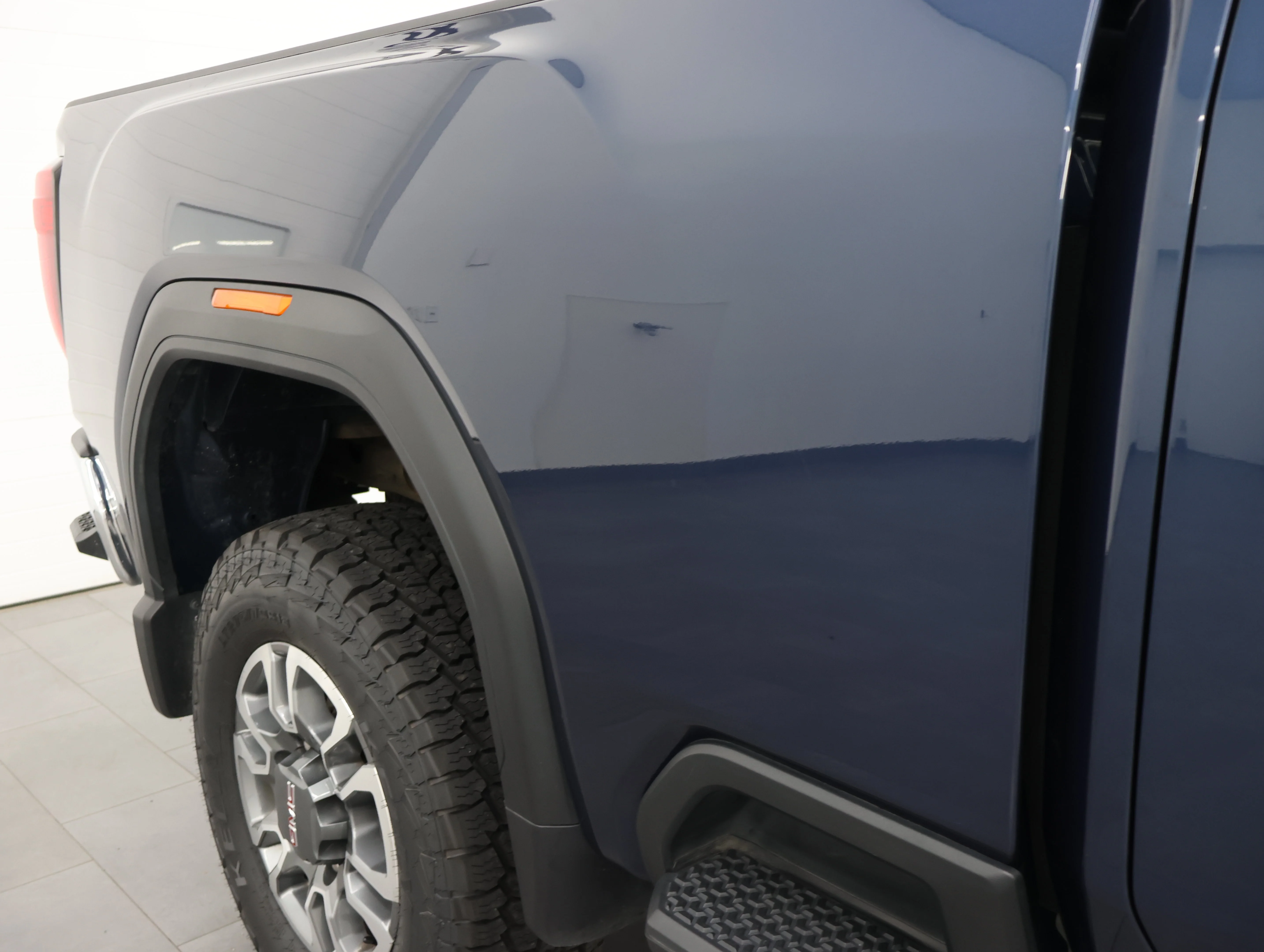 Used 2023 Pacific Blue Metallic GMC SLE image 26