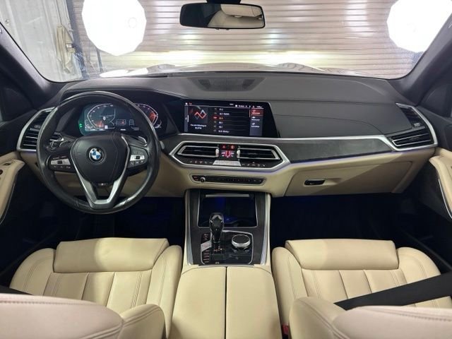 Used 2022 Black BMW sDrive40i image 16