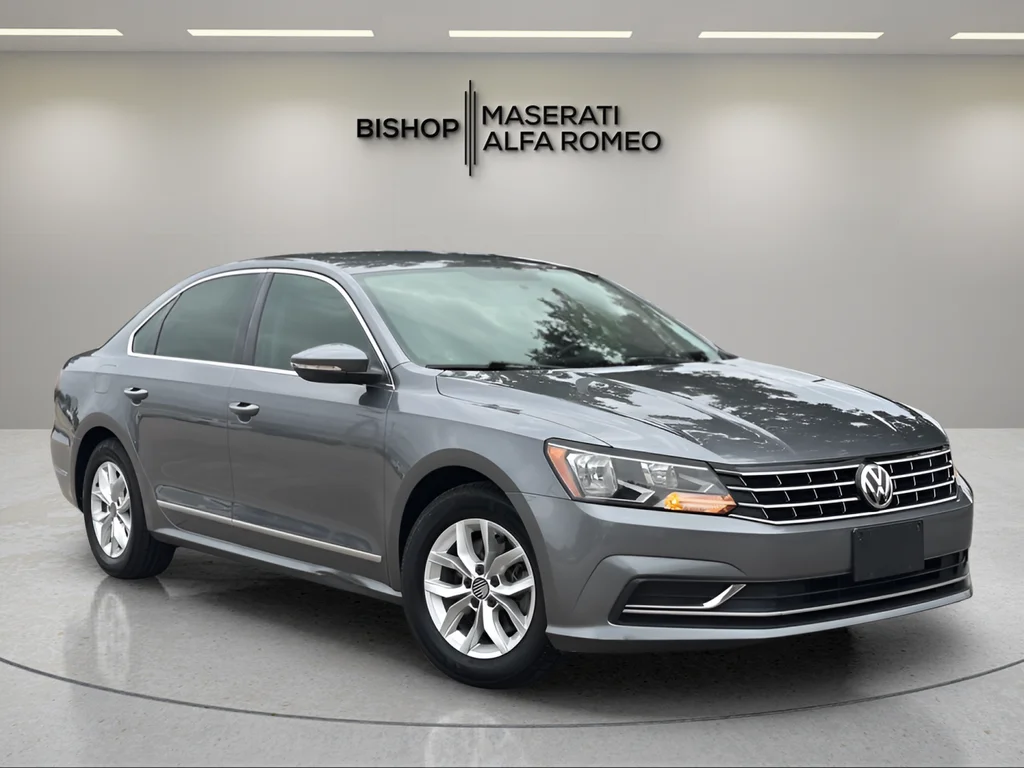 2017 Volkswagen Passat 1.8T S Auto's photo