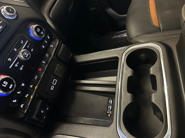 Used 2020 Red GMC AT4 image 38