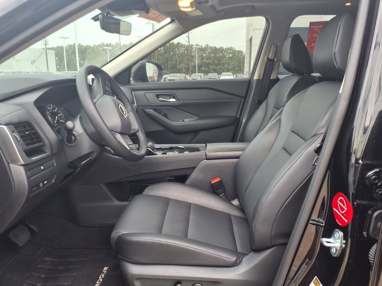 Certified Used 2026 Super Black Nissan Dark Armor image 17