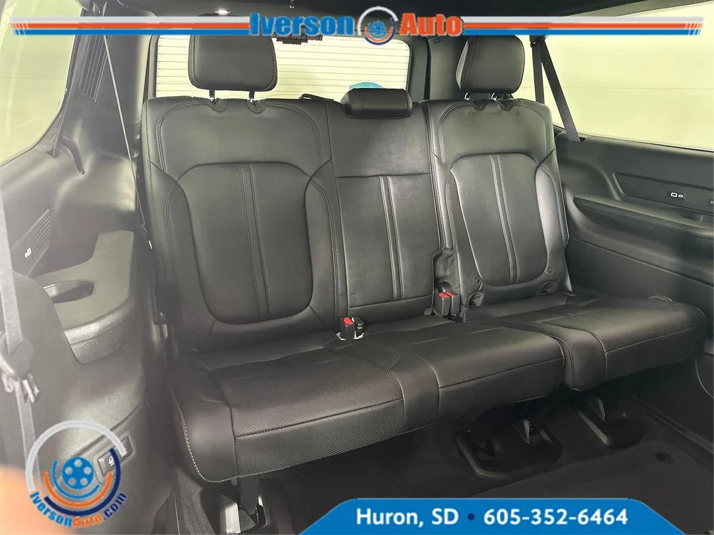 New 2026 Silver Zynith Jeep Limited Reserve image 26