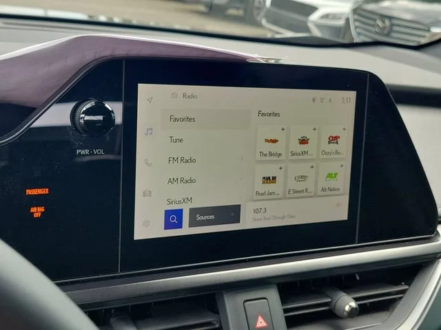 2024 Lexus UX Hybrid 250h Premium - Photo 34