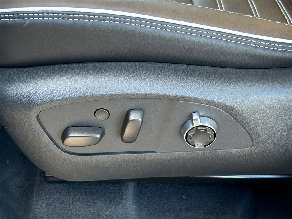 2026 GMC ACADIA - Image 16