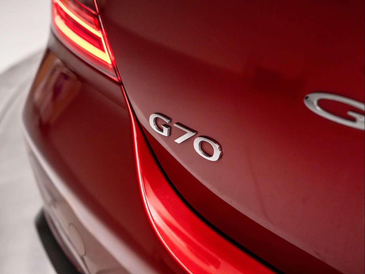 Used 2023 Havana Red Genesis 2.0T RWD image 15