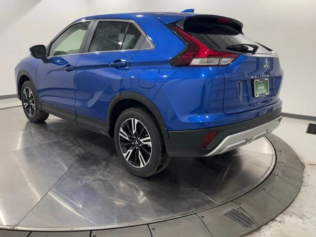 New 2026 Lightning Blue Metallic Mitsubishi SE S-AWC image 3