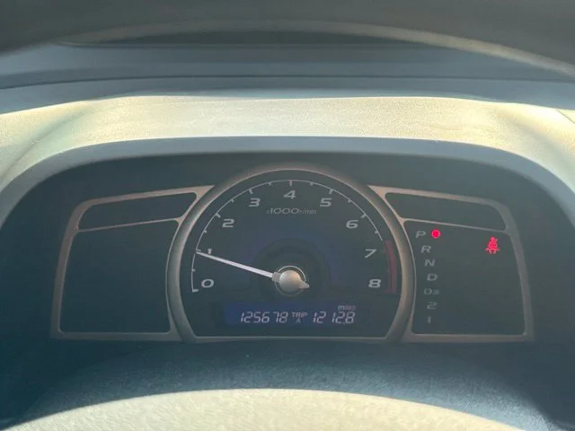 Used 2011 Silver Honda LX image 15