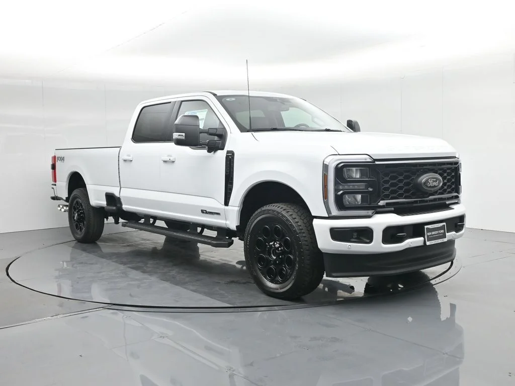 New 2026 Oxford White Ford Lariat image 38