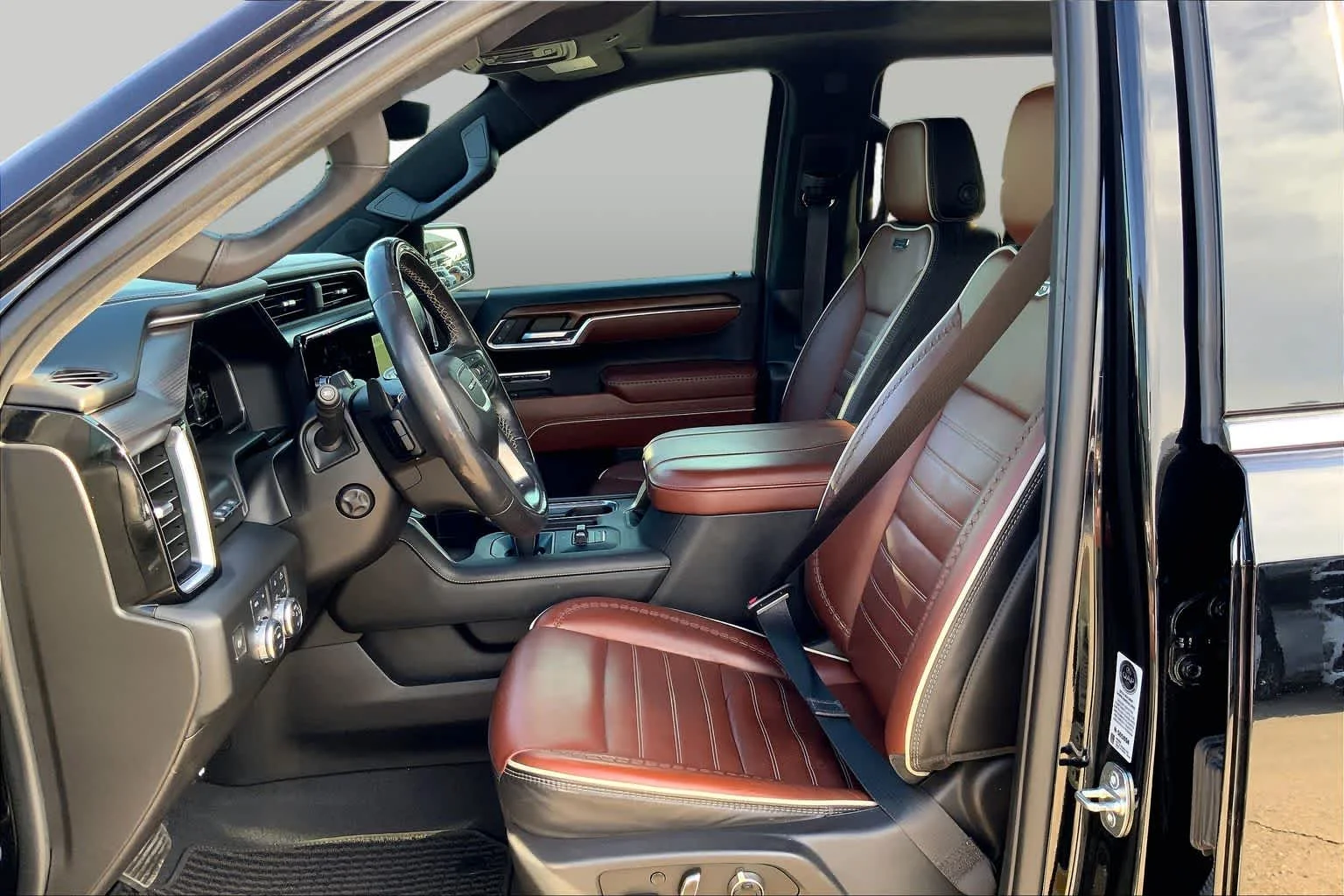 Used 2023 Onyx Black GMC Denali Ultimate image 7