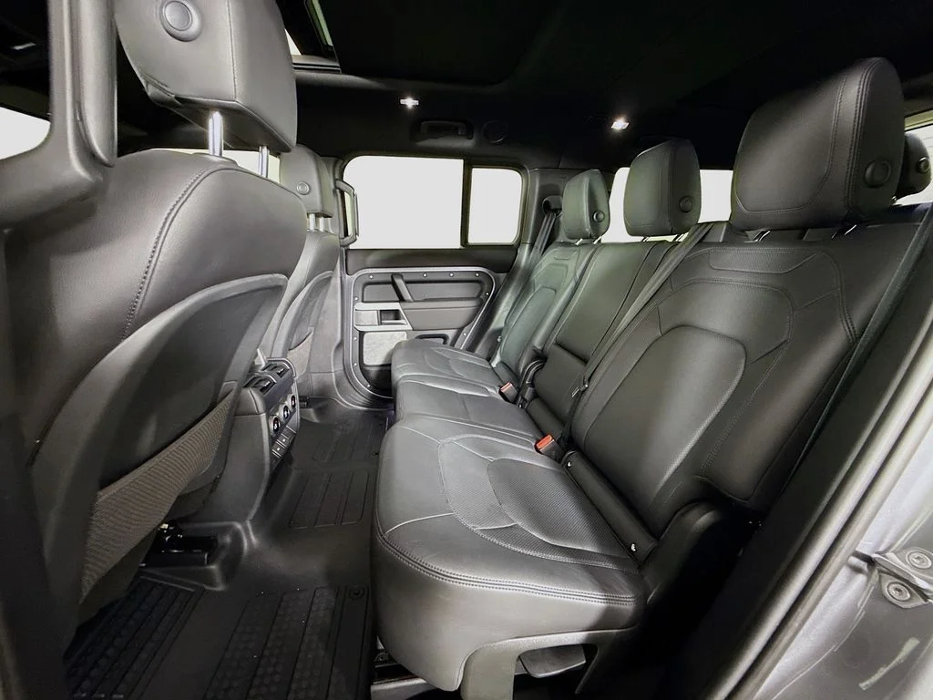 Used 2024 Gray Land Rover S image 23