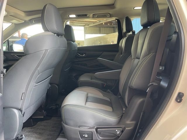 Used 2025 White Subaru Onyx Edition image 25