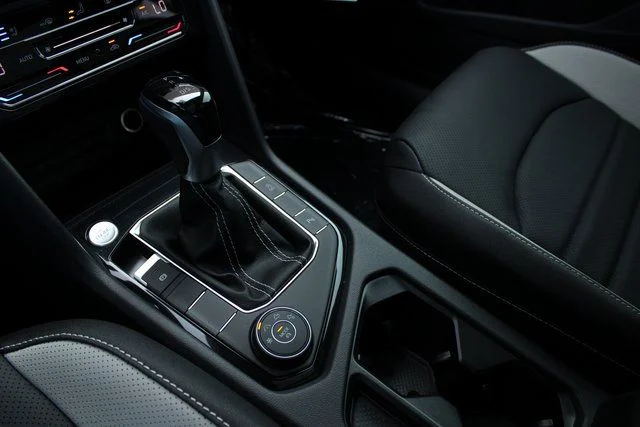 2025 Volkswagen Taos SEL - Photo 7