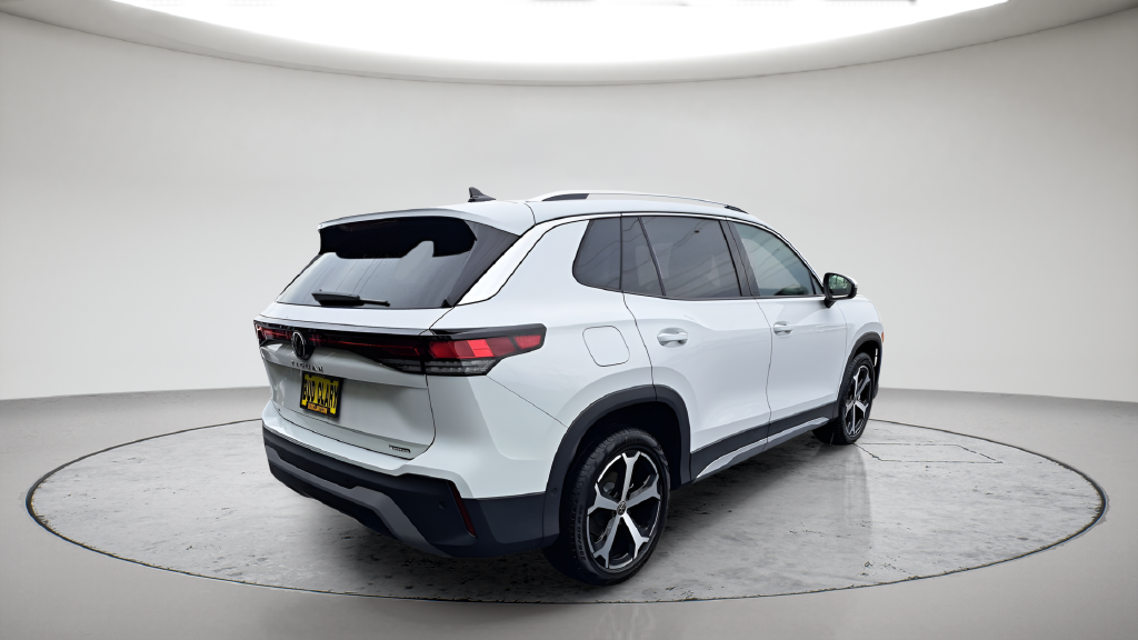 New 2025 White/off-white Volkswagen 2.0T SE image 5