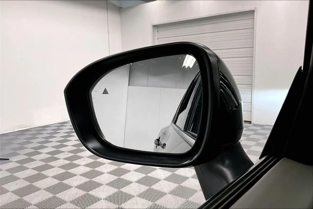 2025 Nissan Rogue SL - Photo 28