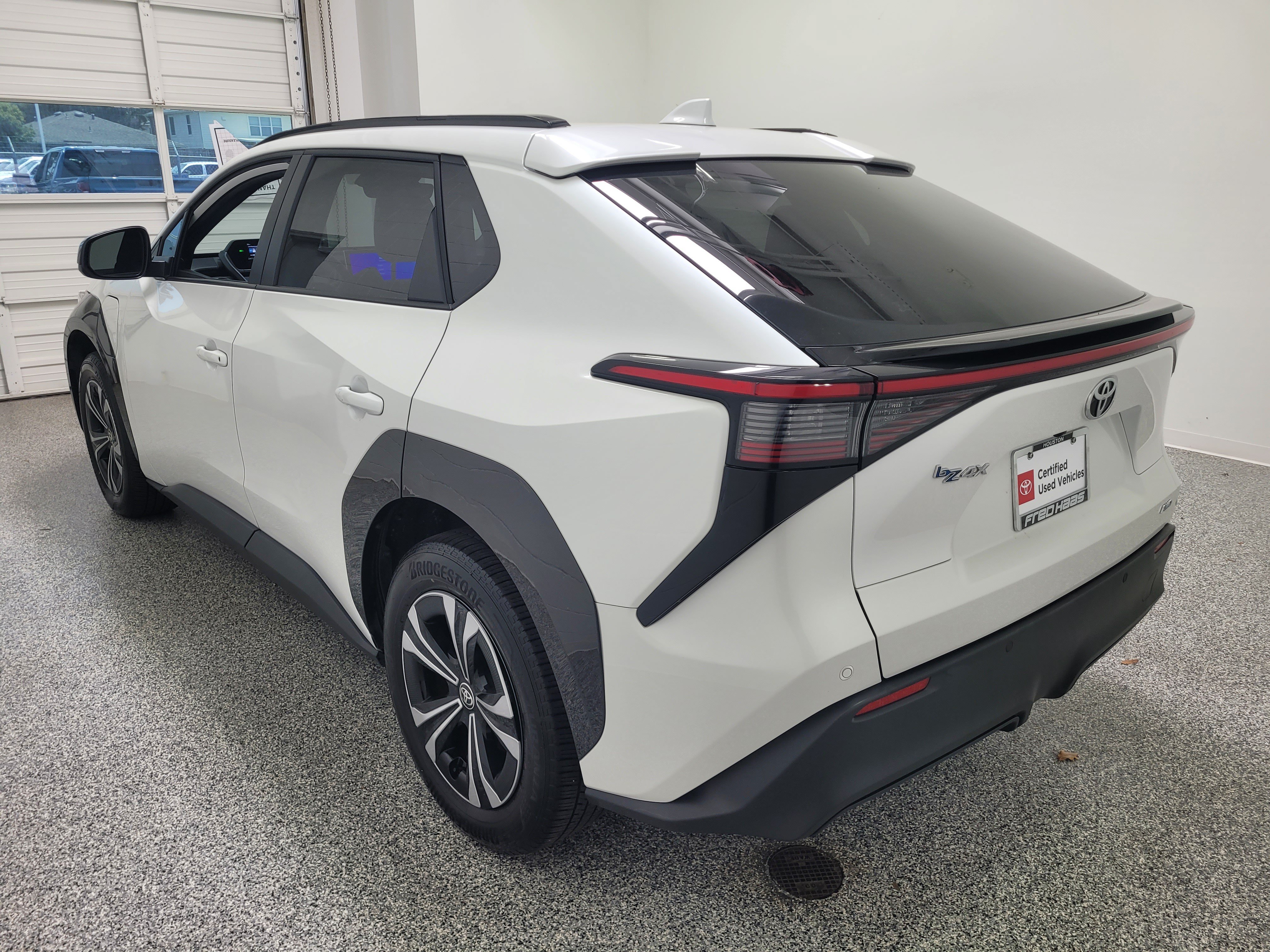 Certified Used 2024 White Toyota  image 5