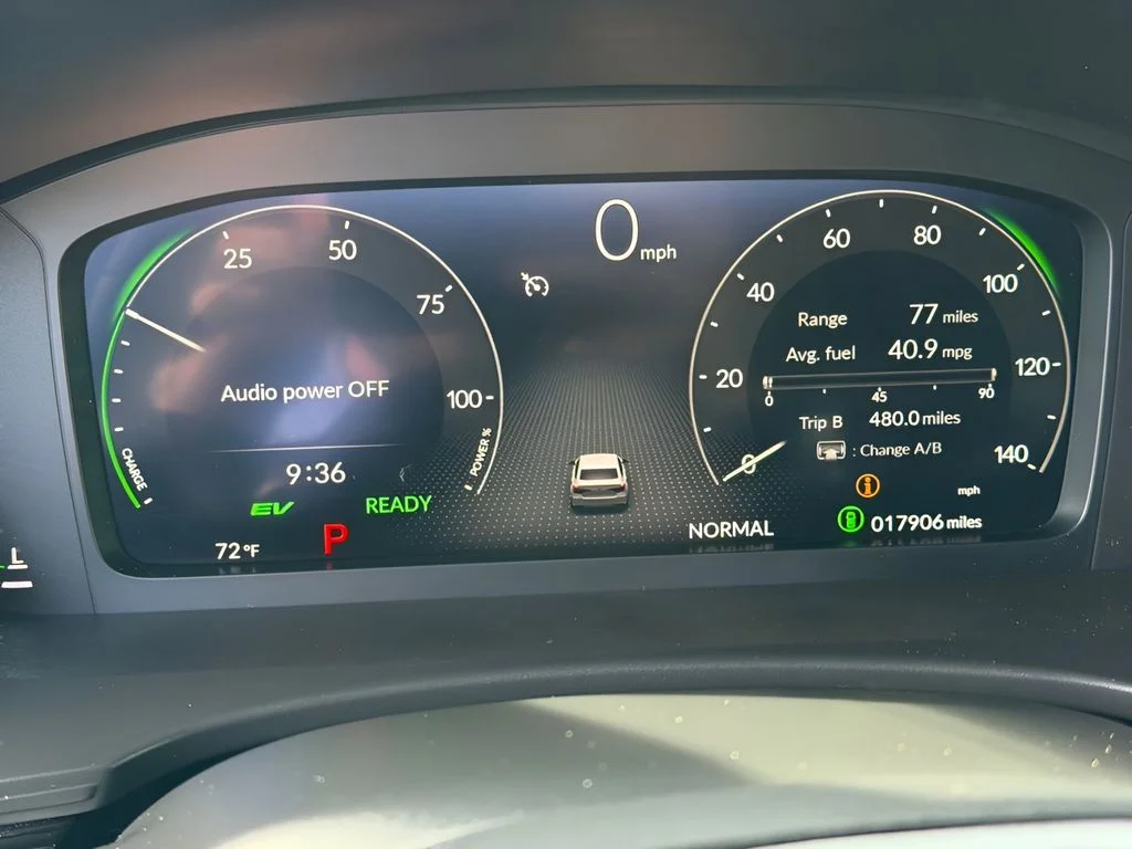 Used 2025 Meteorite Gray Metallic Honda Sport image 20