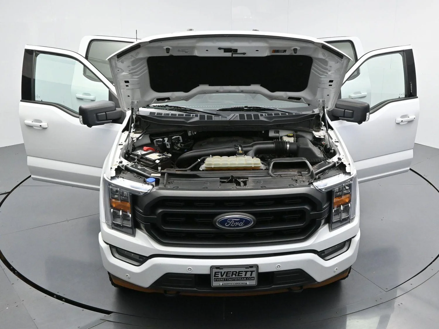 Used 2022 Oxford White Ford XL image 42
