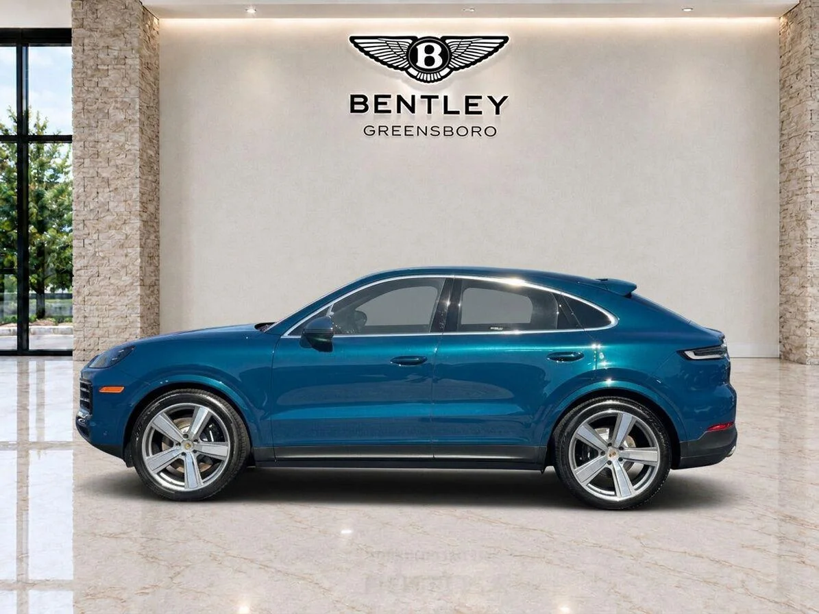 Used 2024 Montego Blue Metallic Porsche S image 2