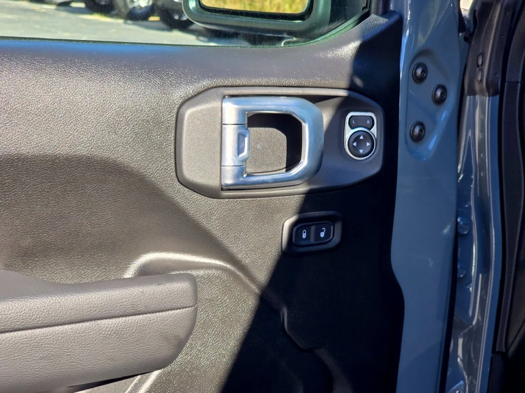 New 2026 Gray Jeep Mojave image 34
