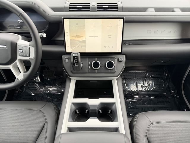 New 2026 Fuji White Land Rover X-Dynamic SE image 15