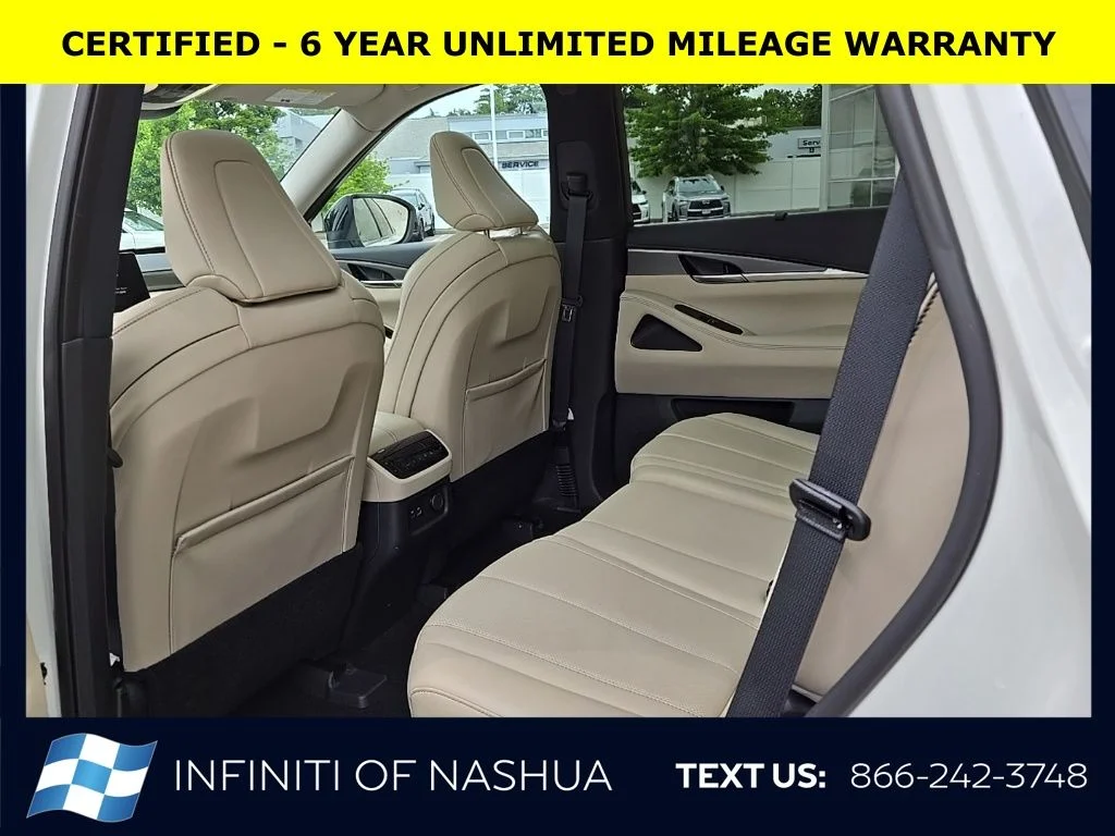 Certified Used 2024 White INFINITI LUXE image 20