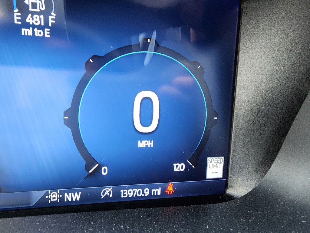 Used 2024 Atlas Blue Metallic Ford XLT image 18