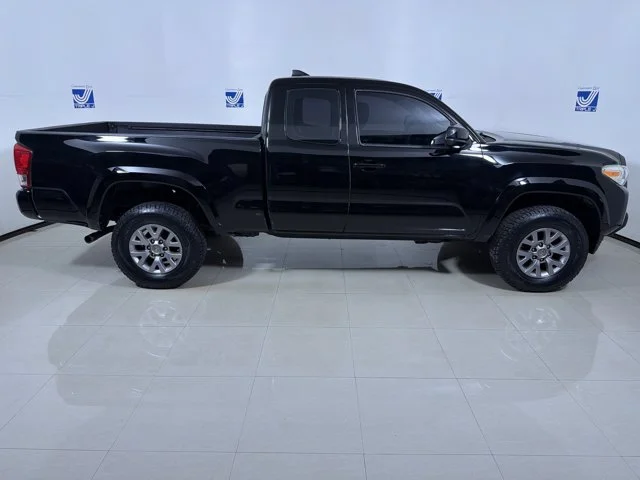 Used 2017 Black Toyota SR Access Cab image 9