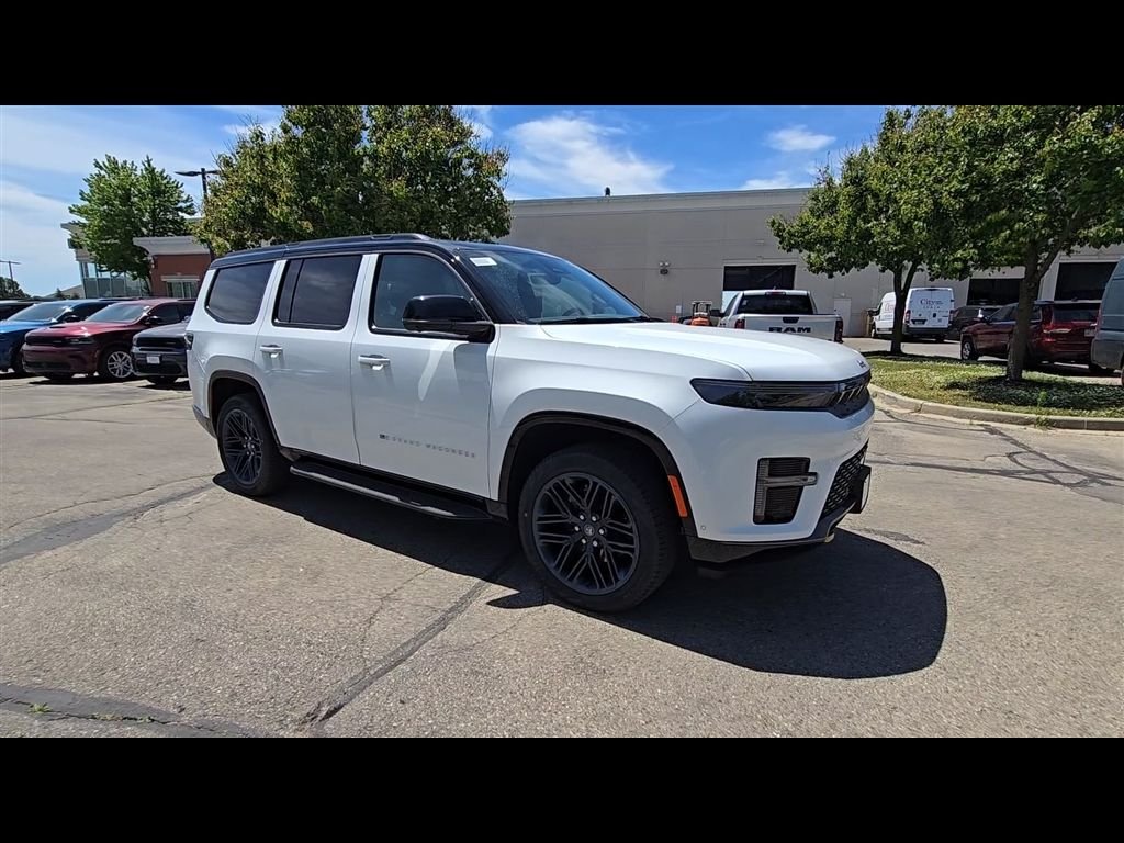 New 2026 Bright White Clear-Coat Exterior Paint Jeep  image 9