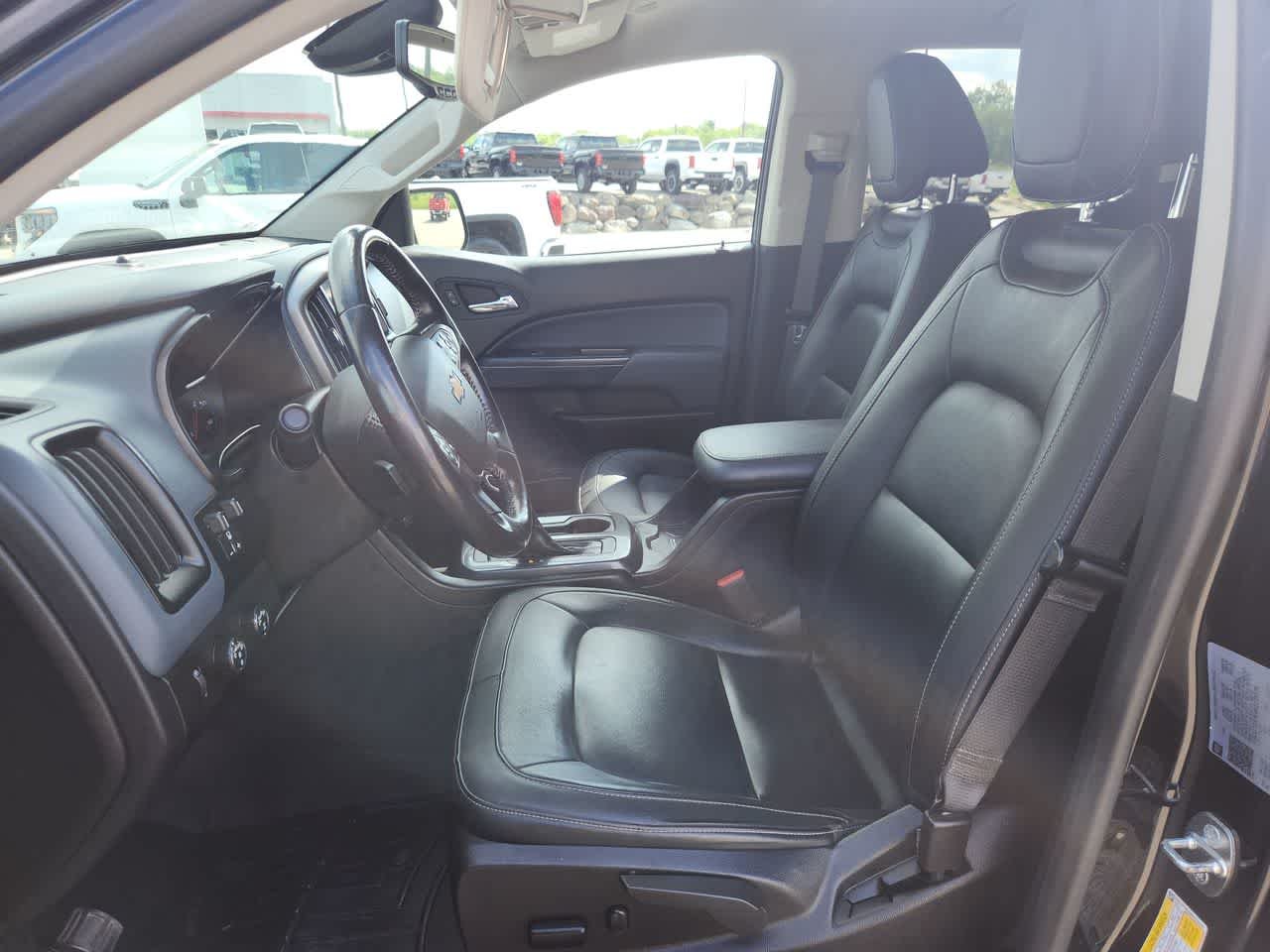 Used 2022 Black Chevrolet 4WD Z71 image 12