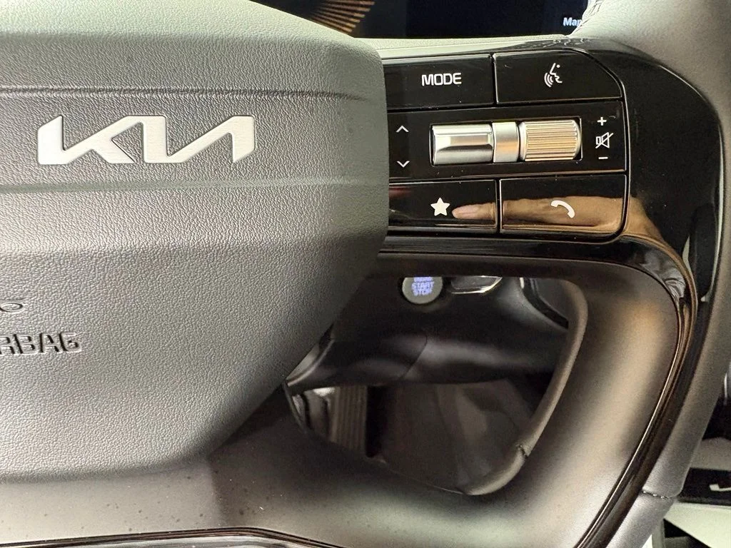 New 2026 Snow White Pearl Kia EX image 25