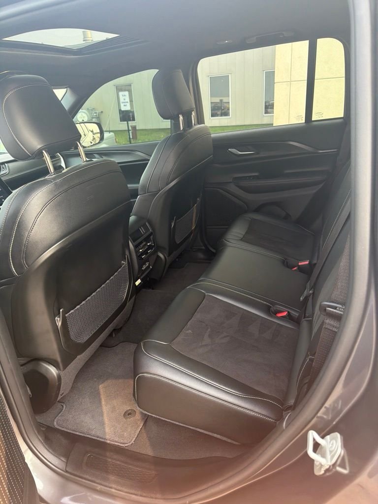 Used 2023 Baltic Gray Metallic Clearcoat Jeep Altitude X image 11