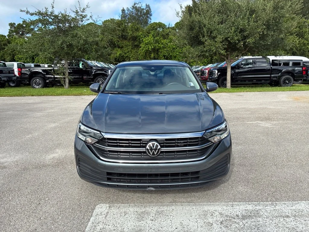Certified Used 2024 Platinum Gray Metallic Volkswagen 1.5T SE image 3