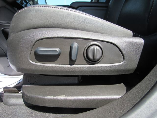 Used 2023 White Frost Tricoat GMC SLT image 15