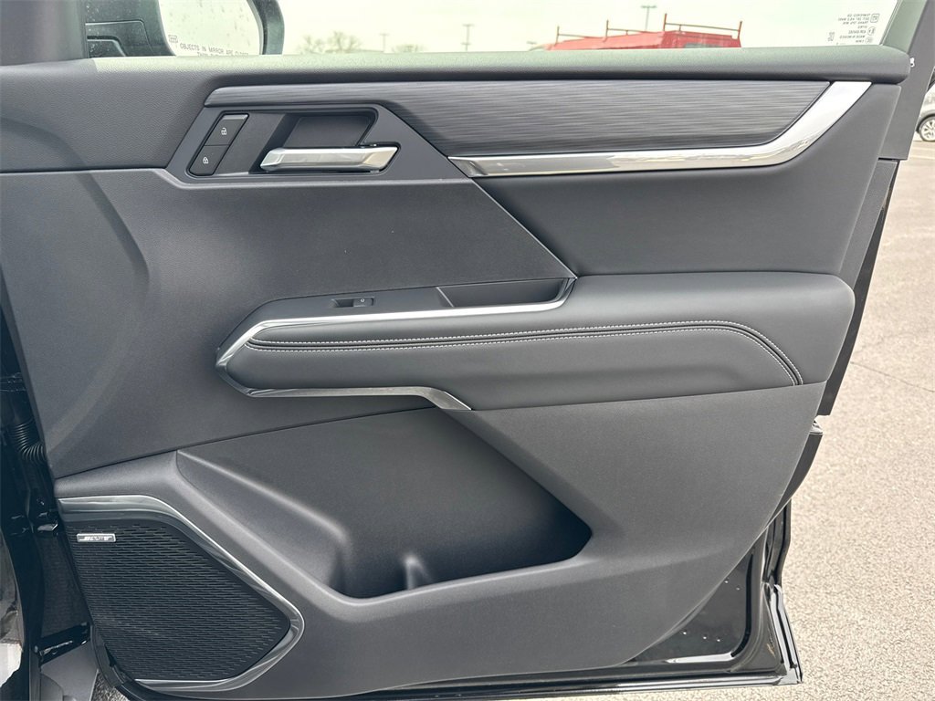 2025 GMC ACADIA - Image 38