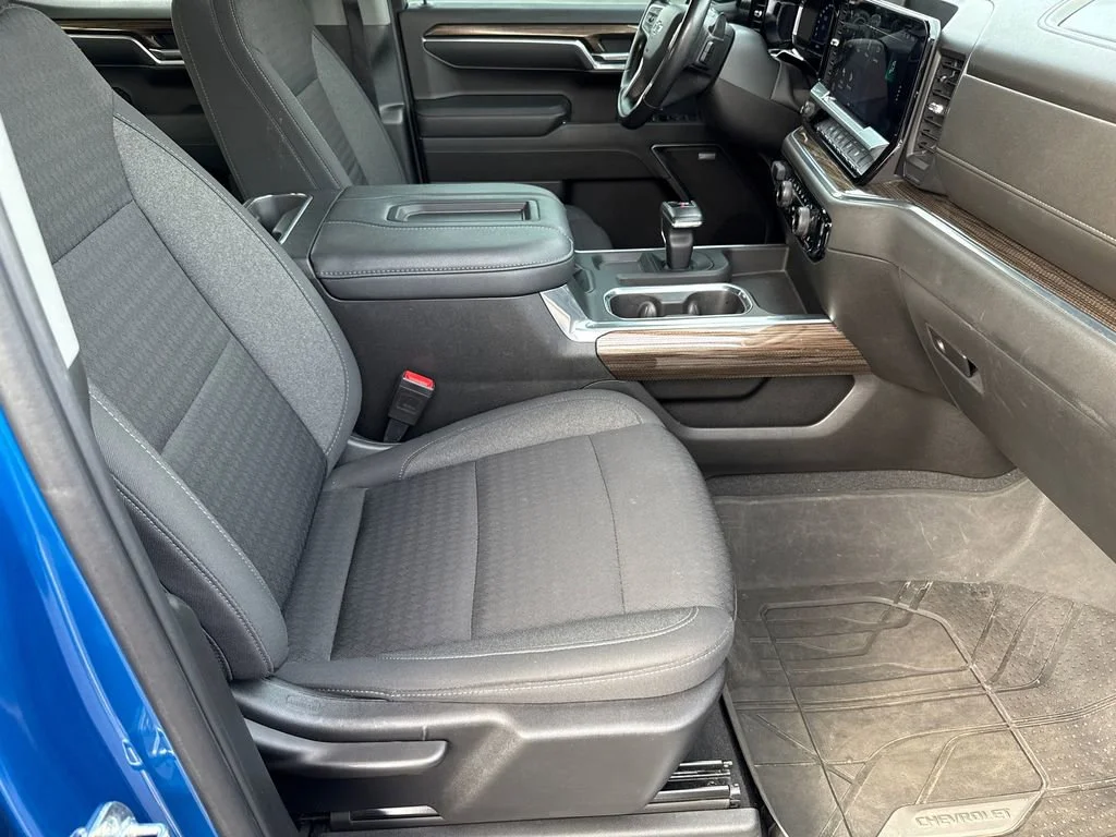 Used 2022 Glacier Blue Metallic Chevrolet RST image 13