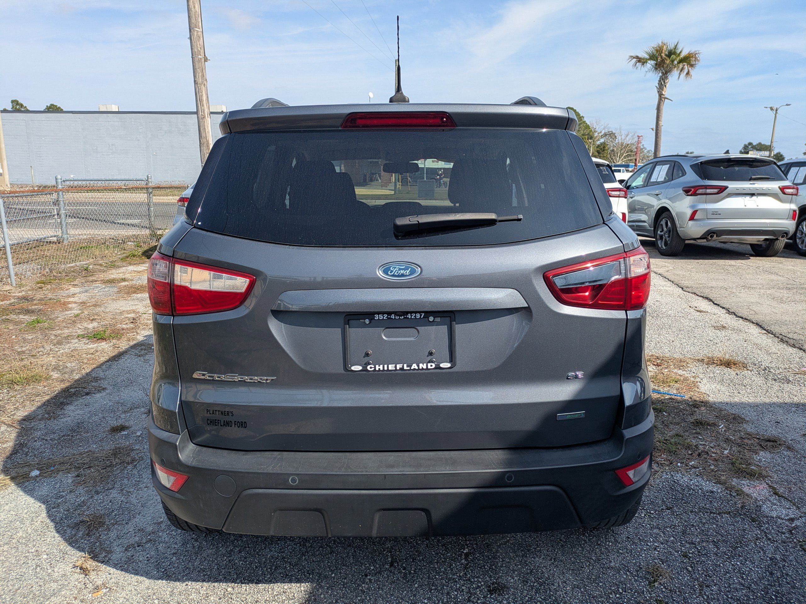 Used 2019 Smoke Metallic Ford SE image 5