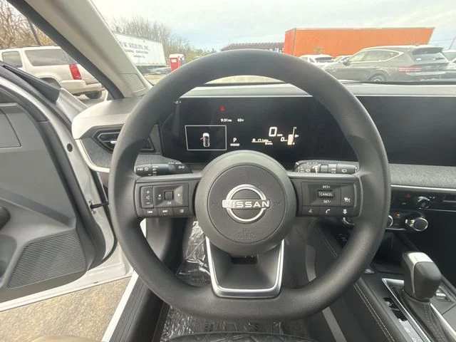 Used 2025 White Nissan SV image 14