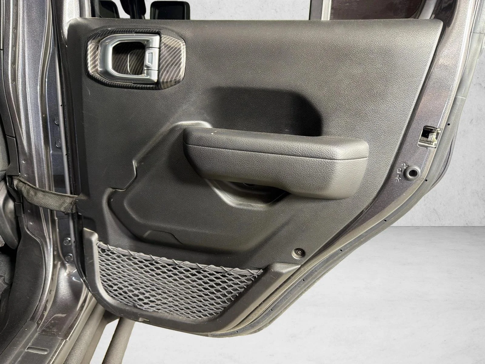 Used 2023 Gray Jeep Mojave image 17